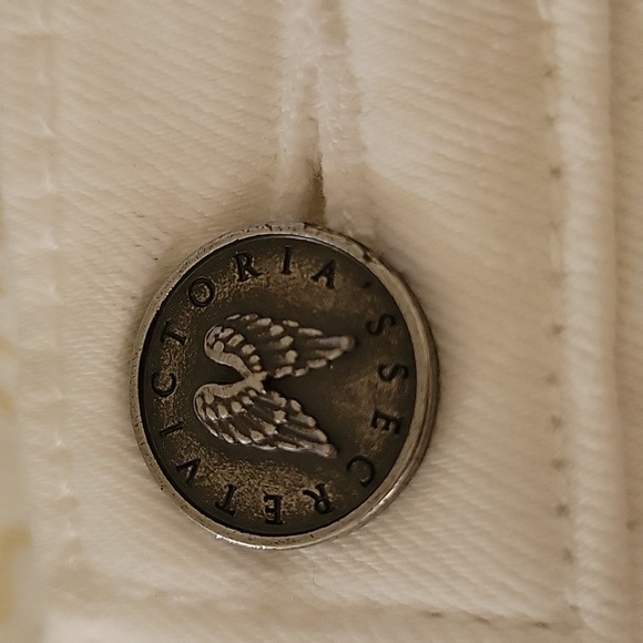 Victoria Secret High Rise, Distressed, White Denim Angel Wings Shorts Size 0 - Picture 8 of 12